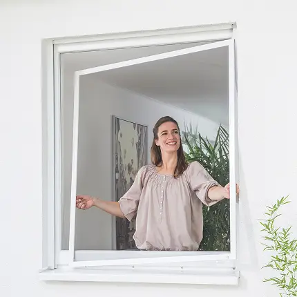 Thermo Plissee mit reflektierender Rückseite gegen Hitze